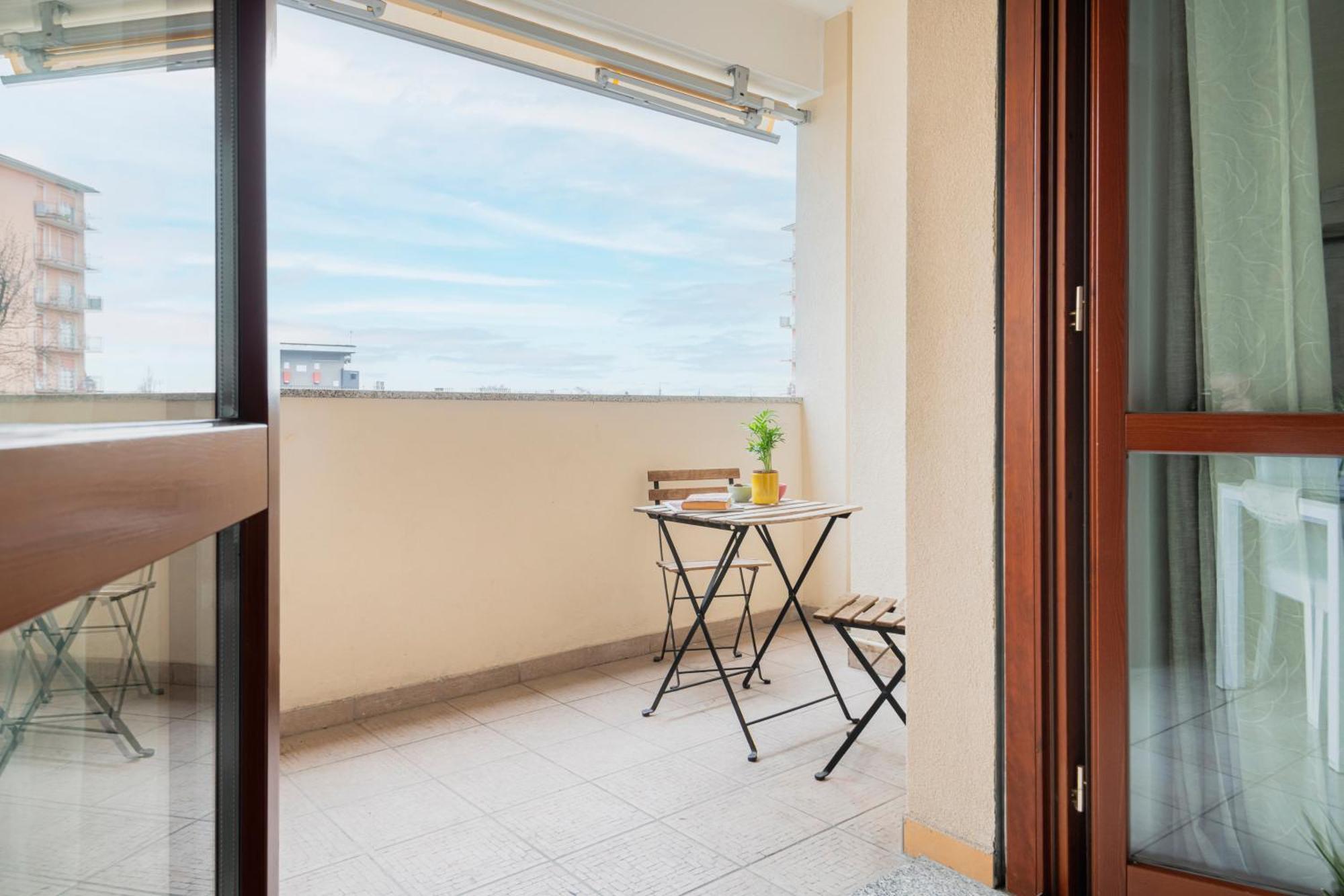 Hq Aparthotel Milano Inn - Smart Suites Cinisello Balsamo Exterior photo